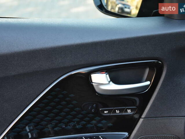 Сірий Кіа Niro, об'ємом двигуна 0 л та пробігом 99 тис. км за 22880 $, фото 19 на Automoto.ua