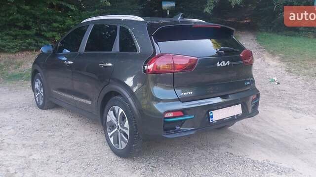 Сірий Кіа Niro, об'ємом двигуна 0 л та пробігом 62 тис. км за 18500 $, фото 15 на Automoto.ua