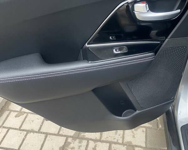 Серый Киа Niro, объемом двигателя 0 л и пробегом 54 тыс. км за 19999 $, фото 34 на Automoto.ua