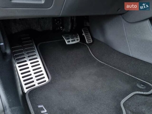 Серый Киа Niro, объемом двигателя 0 л и пробегом 42 тыс. км за 22850 $, фото 22 на Automoto.ua