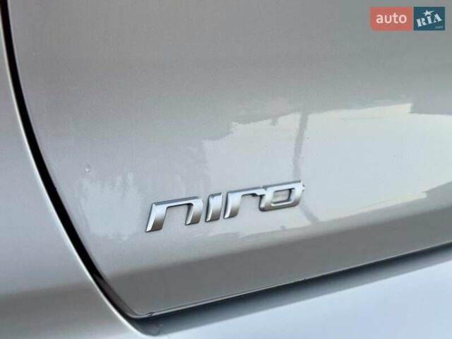 Киа Niro 2021 в Бердичеве на Automoto.ua Серый Киа Niro, объемом двигателя 0 л и пробегом 70 тыс. км за 21350 $, фото 41 на Automoto.ua