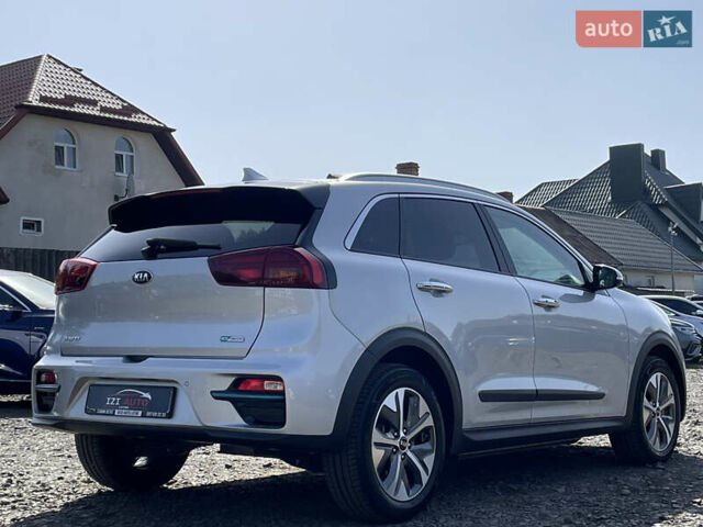 Серый Киа Niro, объемом двигателя 0 л и пробегом 51 тыс. км за 21760 $, фото 7 на Automoto.ua