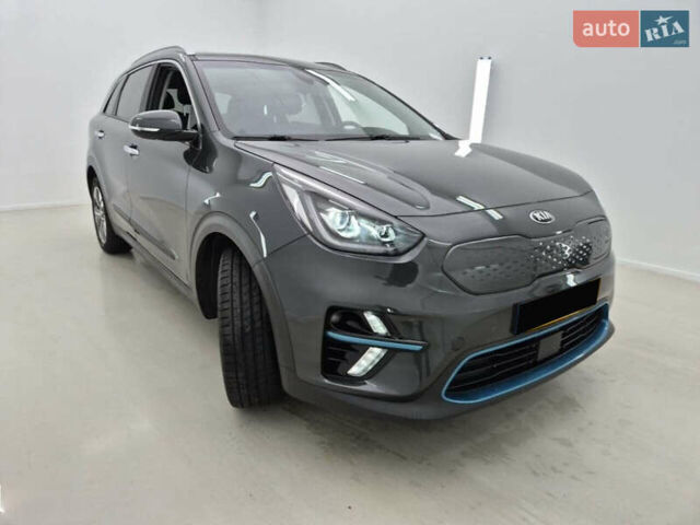 Серый Киа Niro, объемом двигателя 0 л и пробегом 87 тыс. км за 19800 $, фото 1 на Automoto.ua