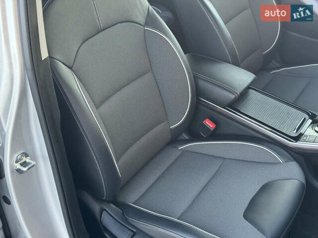 Серый Киа Niro, объемом двигателя 0 л и пробегом 139 тыс. км за 17999 $, фото 41 на Automoto.ua