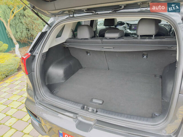 Серый Киа Niro, объемом двигателя 0 л и пробегом 137 тыс. км за 18450 $, фото 27 на Automoto.ua