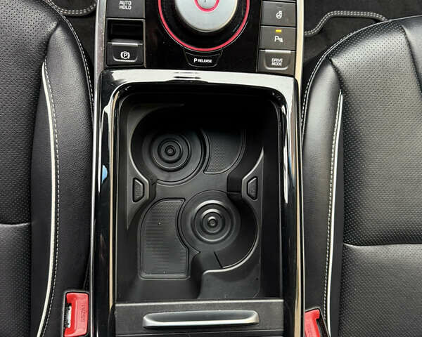 Сірий Кіа Niro, об'ємом двигуна 0 л та пробігом 50 тис. км за 22300 $, фото 49 на Automoto.ua