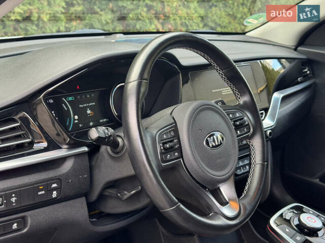 Сірий Кіа Niro, об'ємом двигуна 0 л та пробігом 141 тис. км за 17799 $, фото 31 на Automoto.ua