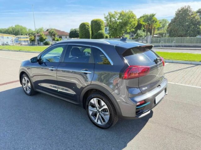 Серый Киа Niro, объемом двигателя 0 л и пробегом 31 тыс. км за 7200 $, фото 3 на Automoto.ua