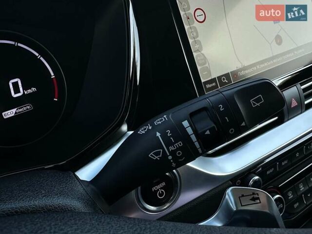 Сірий Кіа Niro, об'ємом двигуна 0 л та пробігом 37 тис. км за 24600 $, фото 48 на Automoto.ua