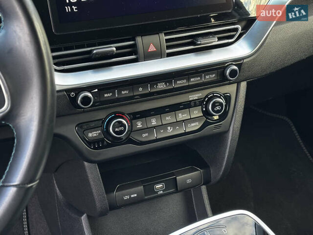 Сірий Кіа Niro, об'ємом двигуна 0 л та пробігом 50 тис. км за 19999 $, фото 22 на Automoto.ua