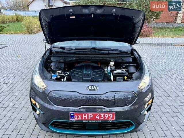 Киа Niro 2021 в Бердичеве на Automoto.ua Серый Киа Niro, объемом двигателя 0 л и пробегом 82 тыс. км за 19250 $, фото 105 на Automoto.ua