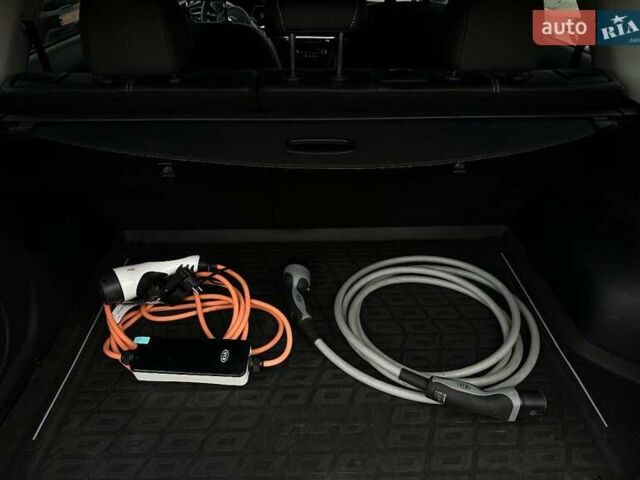 Серый Киа Niro, объемом двигателя 0 л и пробегом 62 тыс. км за 23600 $, фото 80 на Automoto.ua