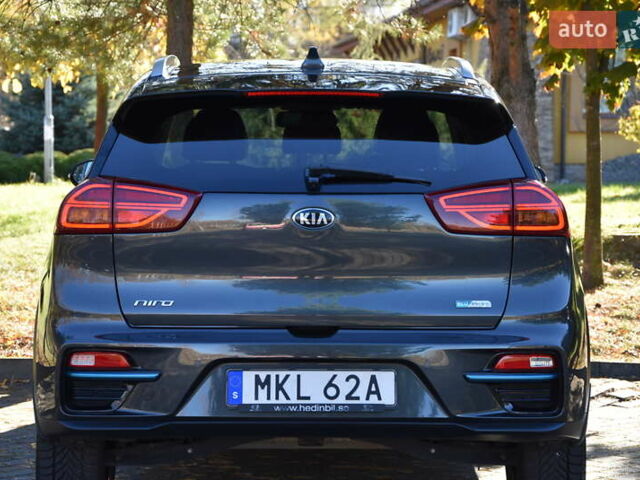 Сірий Кіа Niro, об'ємом двигуна 0 л та пробігом 99 тис. км за 22880 $, фото 5 на Automoto.ua