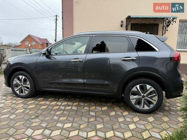 Сірий Кіа Niro, об'ємом двигуна 0 л та пробігом 50 тис. км за 22300 $, фото 6 на Automoto.ua
