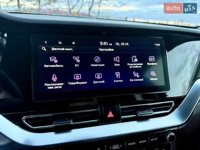 Киа Niro 2021 в Бердичеве на Automoto.ua Серый Киа Niro, объемом двигателя 0 л и пробегом 82 тыс. км за 19250 $, фото 70 на Automoto.ua