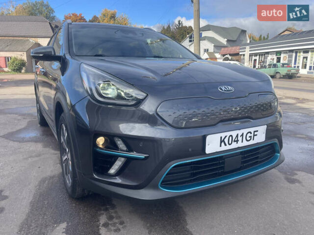 Сірий Кіа Niro, об'ємом двигуна 0 л та пробігом 140 тис. км за 18500 $, фото 13 на Automoto.ua