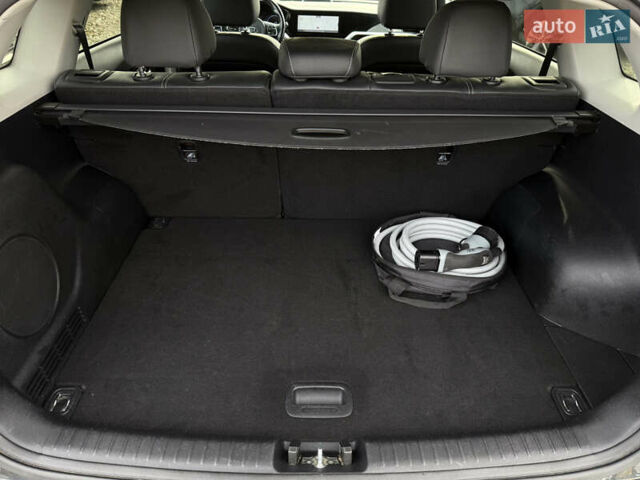 Серый Киа Niro, объемом двигателя 0 л и пробегом 82 тыс. км за 22900 $, фото 89 на Automoto.ua