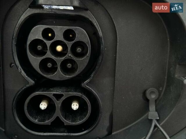 Серый Киа Niro, объемом двигателя 0 л и пробегом 62 тыс. км за 24600 $, фото 19 на Automoto.ua