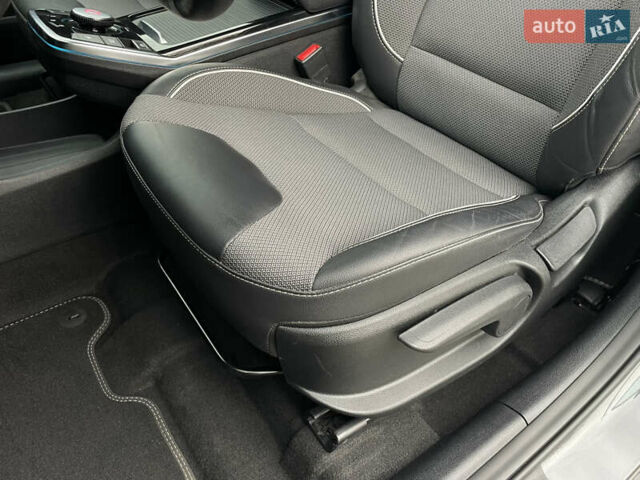 Сірий Кіа Niro, об'ємом двигуна 0 л та пробігом 52 тис. км за 22999 $, фото 53 на Automoto.ua