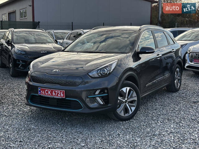 Сірий Кіа Niro, об'ємом двигуна 0 л та пробігом 50 тис. км за 19999 $, фото 5 на Automoto.ua