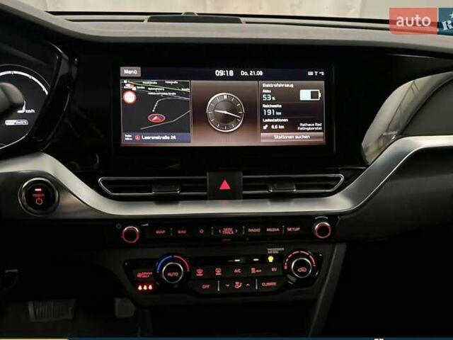 Серый Киа Niro, объемом двигателя 0 л и пробегом 39 тыс. км за 22700 $, фото 2 на Automoto.ua