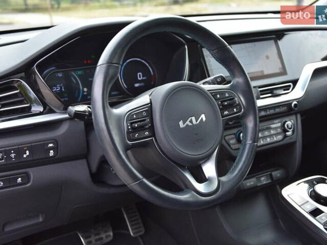 Серый Киа Niro, объемом двигателя 0 л и пробегом 34 тыс. км за 23999 $, фото 15 на Automoto.ua