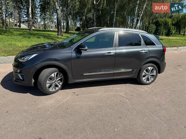 Серый Киа Niro, объемом двигателя 0 л и пробегом 195 тыс. км за 17400 $, фото 5 на Automoto.ua