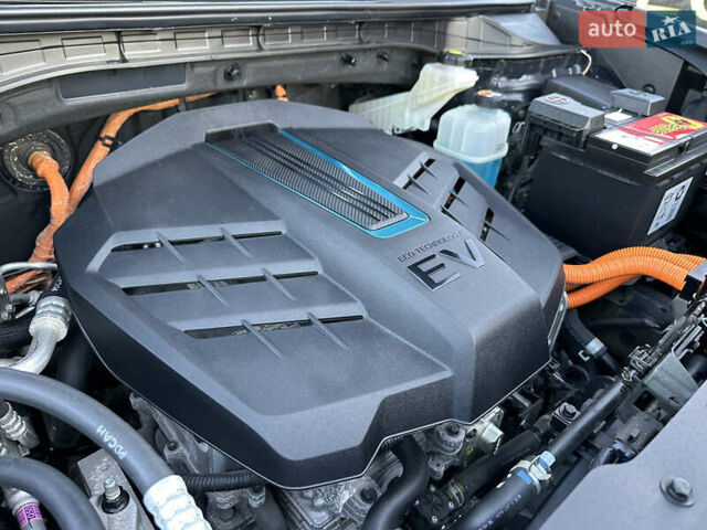 Серый Киа Niro, объемом двигателя 0 л и пробегом 55 тыс. км за 18899 $, фото 65 на Automoto.ua