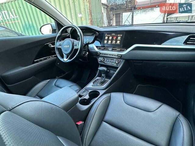Серый Киа Niro, объемом двигателя 1.6 л и пробегом 57 тыс. км за 24900 $, фото 16 на Automoto.ua