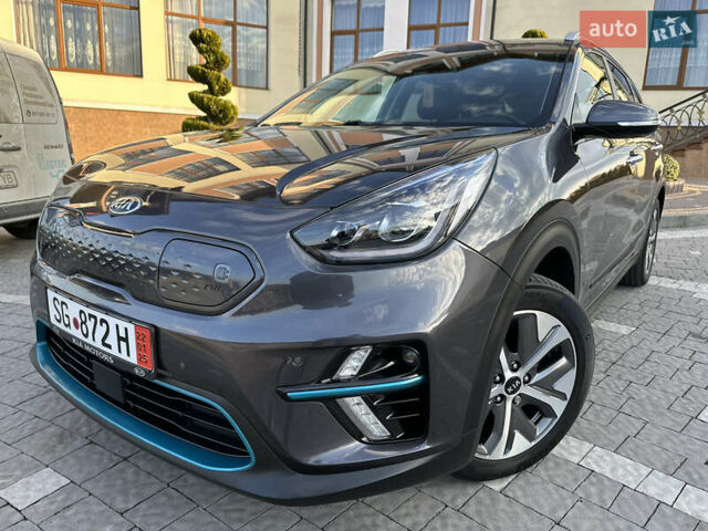 Серый Киа Niro, объемом двигателя 0 л и пробегом 38 тыс. км за 19999 $, фото 19 на Automoto.ua