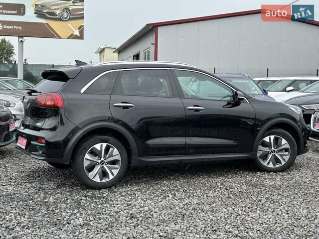 Серый Киа Niro, объемом двигателя 0 л и пробегом 88 тыс. км за 21800 $, фото 39 на Automoto.ua