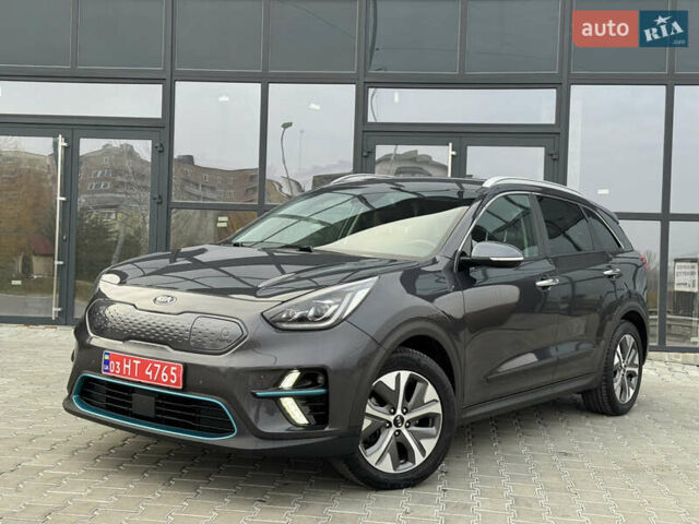 Серый Киа Niro, объемом двигателя 0 л и пробегом 147 тыс. км за 18450 $, фото 2 на Automoto.ua
