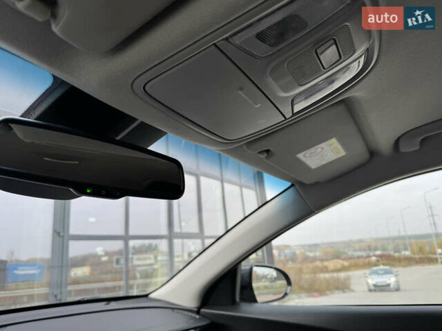 Серый Киа Niro, объемом двигателя 0 л и пробегом 147 тыс. км за 18450 $, фото 74 на Automoto.ua