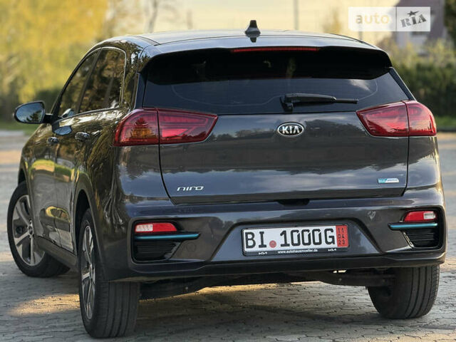 Сірий Кіа Niro, об'ємом двигуна 0 л та пробігом 54 тис. км за 18300 $, фото 4 на Automoto.ua