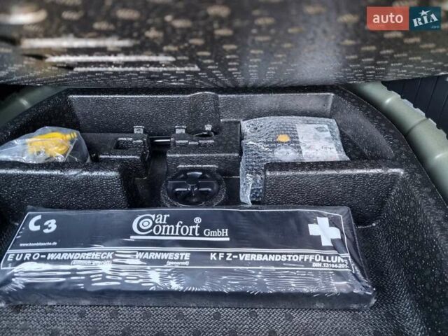 Серый Киа Niro, объемом двигателя 0 л и пробегом 121 тыс. км за 18750 $, фото 14 на Automoto.ua