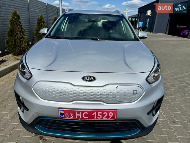 Серый Киа Niro, объемом двигателя 0 л и пробегом 131 тыс. км за 17599 $, фото 6 на Automoto.ua