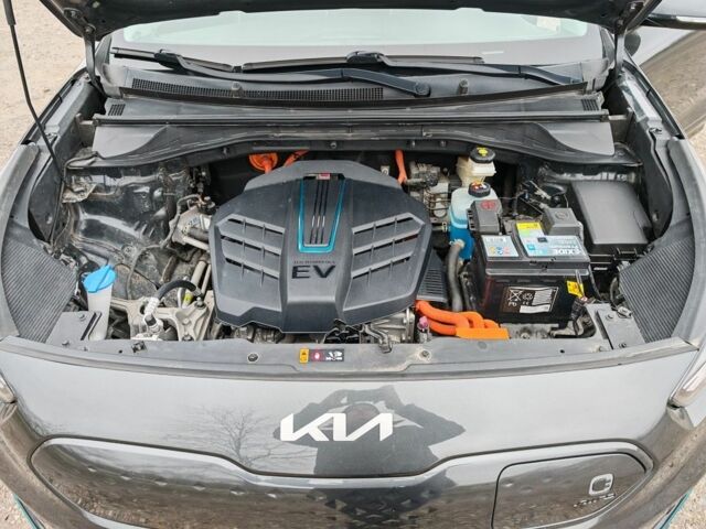 Сірий Кіа Niro, об'ємом двигуна 0 л та пробігом 76 тис. км за 18700 $, фото 8 на Automoto.ua