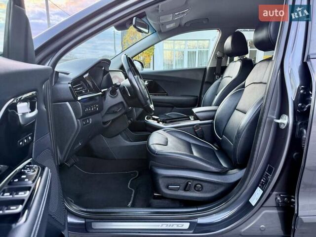 Киа Niro 2021 в Бердичеве на Automoto.ua Серый Киа Niro, объемом двигателя 0 л и пробегом 82 тыс. км за 19250 $, фото 45 на Automoto.ua
