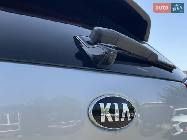 Серый Киа Niro, объемом двигателя 0 л и пробегом 51 тыс. км за 21760 $, фото 18 на Automoto.ua