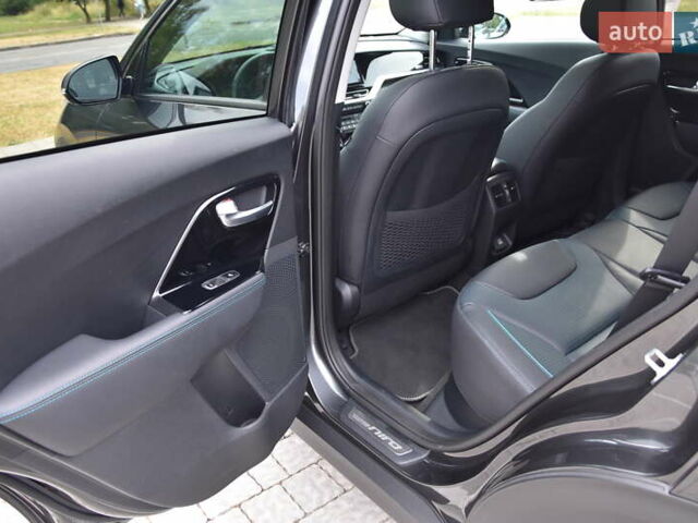 Серый Киа Niro, объемом двигателя 0 л и пробегом 34 тыс. км за 23999 $, фото 33 на Automoto.ua