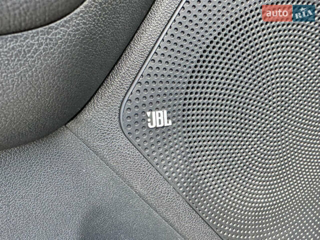 Сірий Кіа Niro, об'ємом двигуна 0 л та пробігом 138 тис. км за 19900 $, фото 11 на Automoto.ua