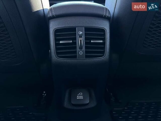 Сірий Кіа Niro, об'ємом двигуна 0 л та пробігом 100 тис. км за 21900 $, фото 74 на Automoto.ua