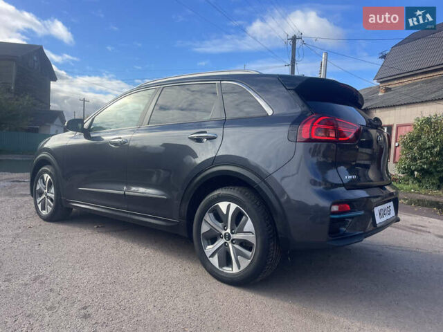 Сірий Кіа Niro, об'ємом двигуна 0 л та пробігом 140 тис. км за 18500 $, фото 10 на Automoto.ua