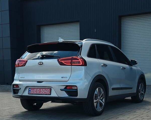 Серый Киа Niro, объемом двигателя 0 л и пробегом 32 тыс. км за 23500 $, фото 11 на Automoto.ua