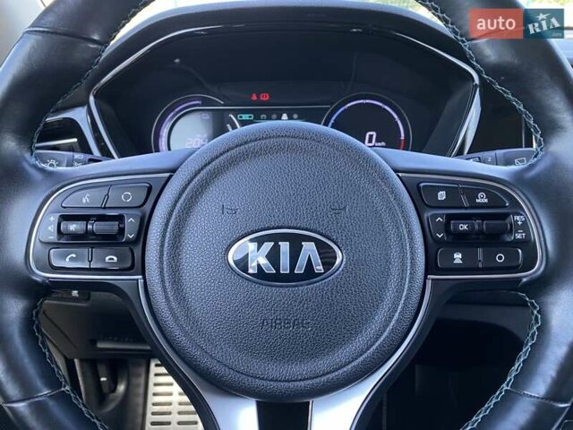 Серый Киа Niro, объемом двигателя 0 л и пробегом 67 тыс. км за 23400 $, фото 38 на Automoto.ua