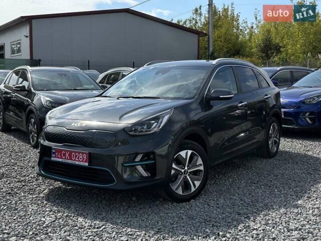 Серый Киа Niro, объемом двигателя 0 л и пробегом 62 тыс. км за 22450 $, фото 2 на Automoto.ua