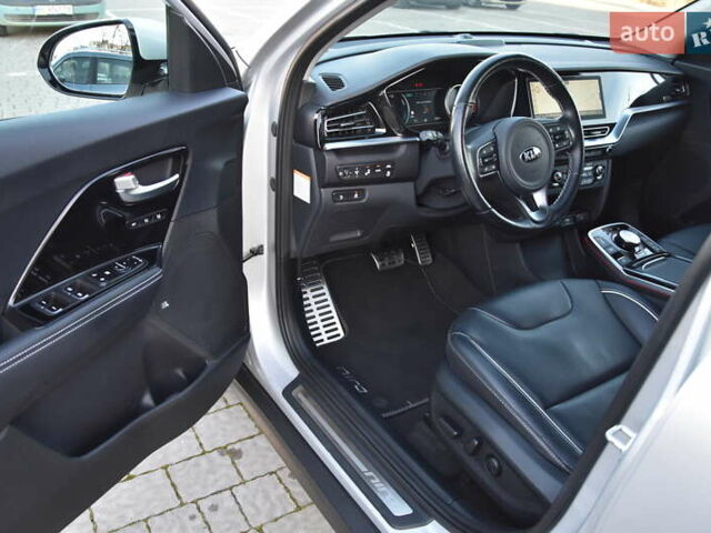 Серый Киа Niro, объемом двигателя 0 л и пробегом 23 тыс. км за 24590 $, фото 11 на Automoto.ua
