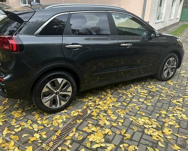 Киа Niro 2021 в Львове на Automoto.ua Серый Киа Niro, объемом двигателя 0 л и пробегом 76 тыс. км за 22700 $, фото 14 на Automoto.ua