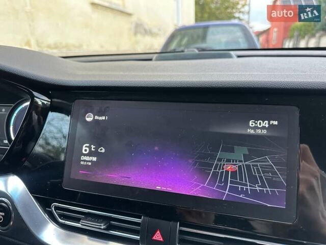 Сірий Кіа Niro, об'ємом двигуна 0 л та пробігом 105 тис. км за 19950 $, фото 34 на Automoto.ua