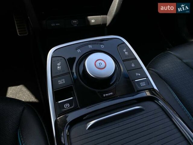 Серый Киа Niro, объемом двигателя 0 л и пробегом 67 тыс. км за 23400 $, фото 50 на Automoto.ua